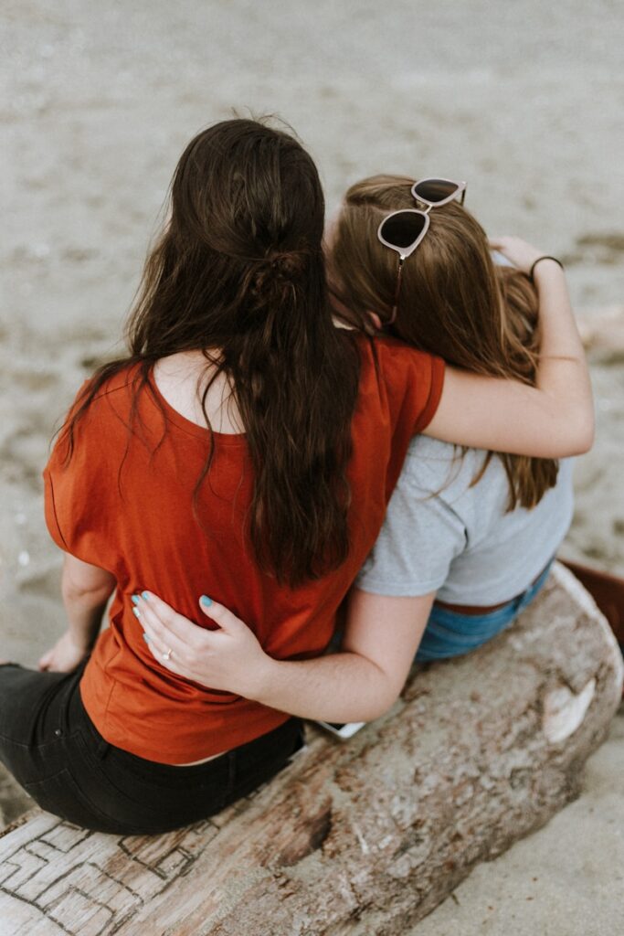 best friends hugging